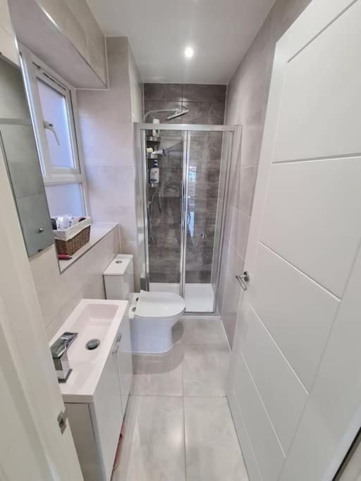 Panorama House, Luxury 2-Bedroom Apartment 2 Kidlington Esterno foto