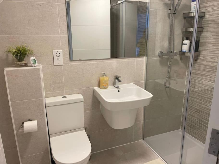 Panorama House, Luxury 2-Bedroom Apartment 2 Kidlington Esterno foto