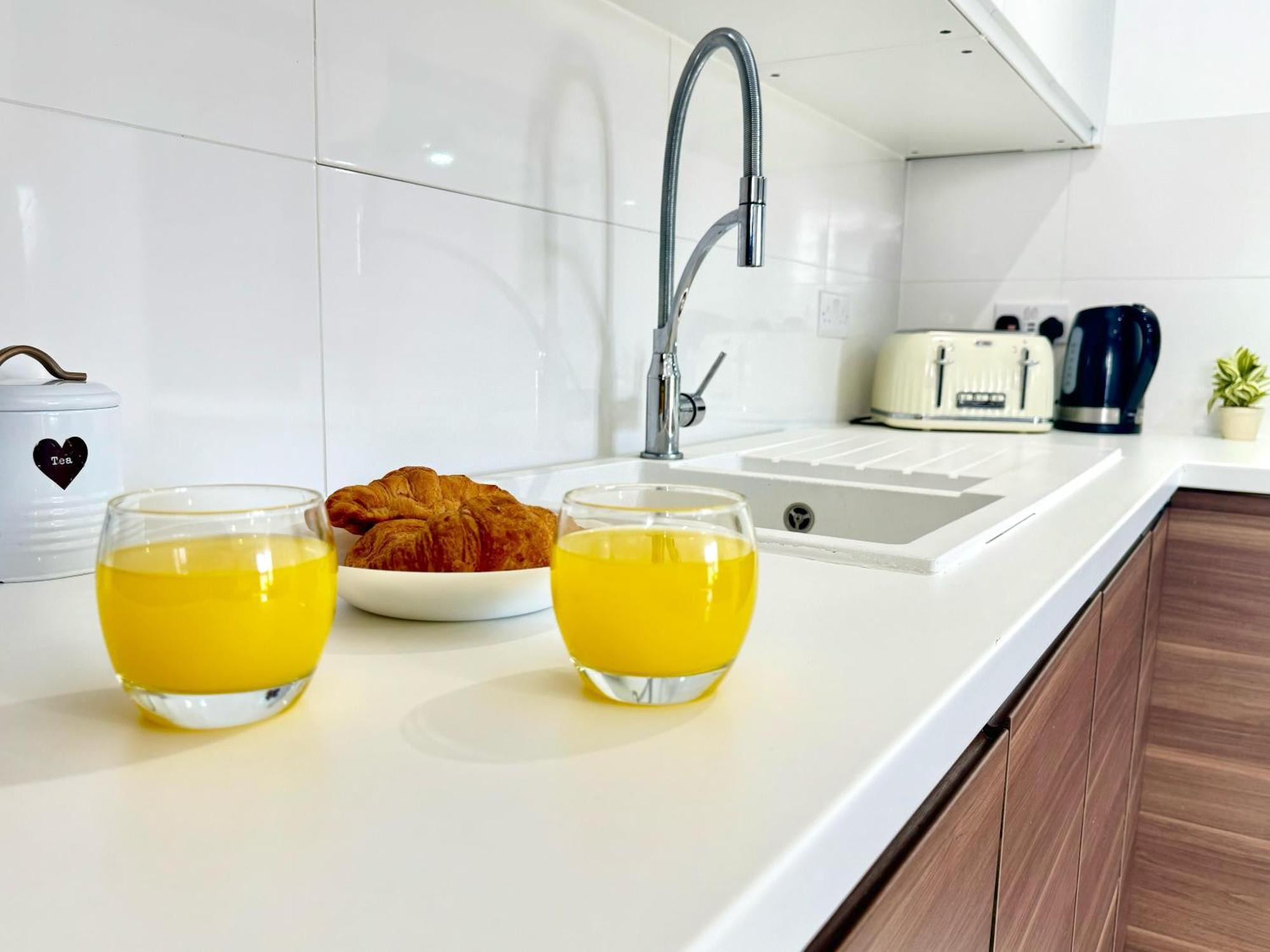 Panorama House, Luxury 2-Bedroom Apartment 2 Kidlington Esterno foto